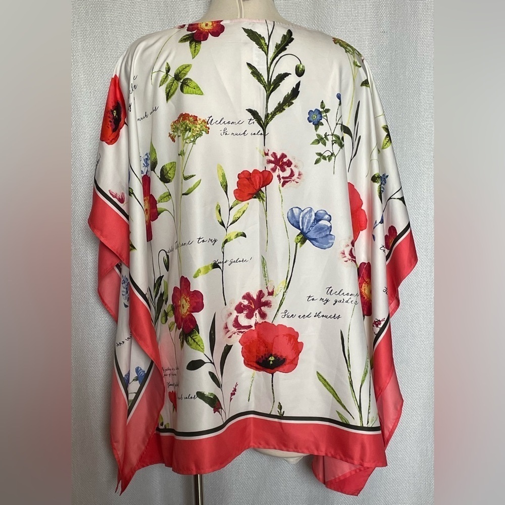 NWT Chico’s Bouquet Fusion Poncho - Picture 3 of 7